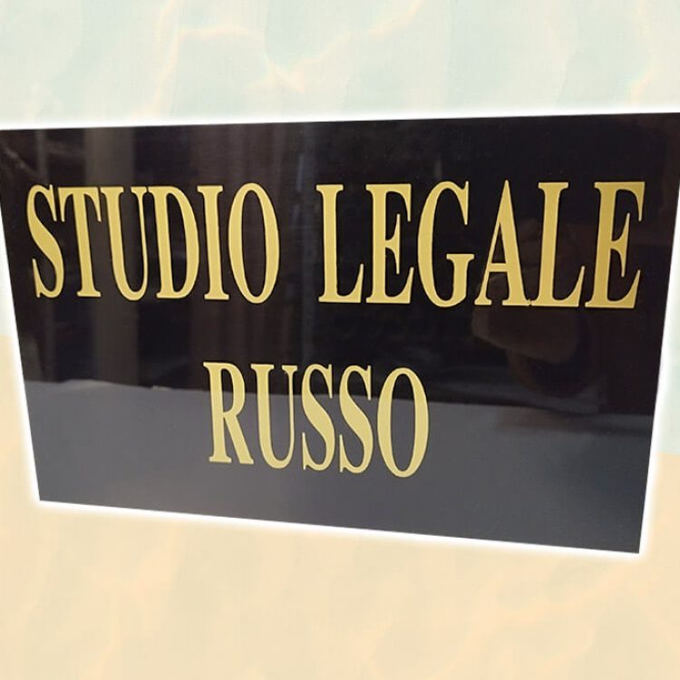 targa plexiglas per avvocati, studi medici, organizzazioni , comuni e per la vostra azienda